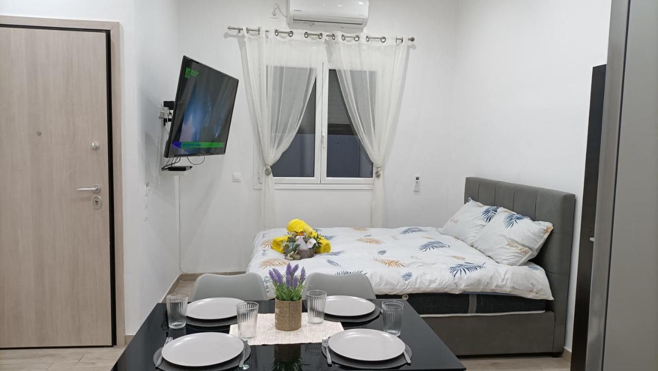 Appartamento Peaceful Oasis Atene Esterno foto
